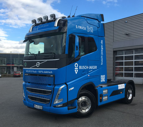 LKW-Beschriftung mit Firmenbranding