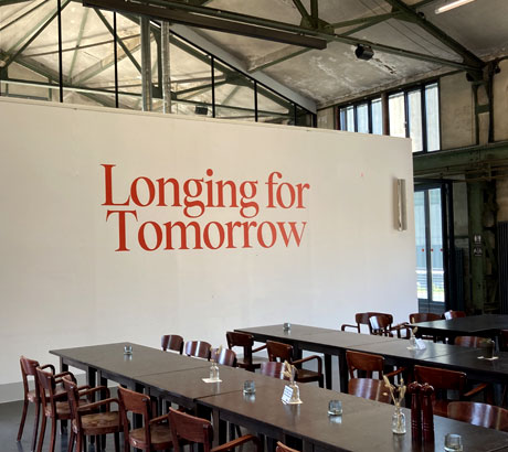 Temporäre Beschriftung für eine Kulturveranstaltung Oracal